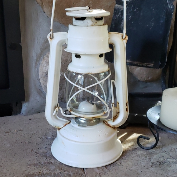 Vintage Meva #864 Kerosene Lantern - Picture 2 of 10